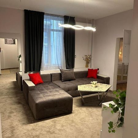Luxury Apartment With Jacuzzi صوفيا المظهر الخارجي الصورة